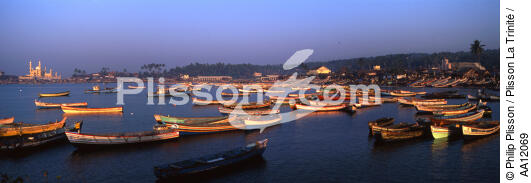 Port of Kovalam in India. - © Philip Plisson / Plisson La Trinité / AA12069 - Photo Galleries - Sun