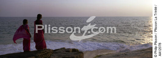 Sur une plage de Vilinjam en Inde. - © Philip Plisson / Plisson La Trinité / AA12078 - Nos reportages photos - Ville [Kerala]