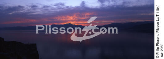 Sunset on Oman. - © Philip Plisson / Plisson La Trinité / AA12082 - Photo Galleries - Cloud