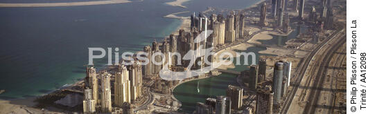 Vue aérienne de Dubai. - © Philip Plisson / Plisson La Trinité / AA12098 - Nos reportages photos - Beau temps