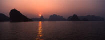 Sunset on the Along Bay in Vietnam. © Philip Plisson / Plisson La Trinité / AA12111 - Photo Galleries - Backlit