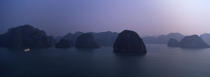L'Emeraude dans la Baie d' Along au Vietnam. © Philip Plisson / Plisson La Trinité / AA12112 - Nos reportages photos - Vietnam