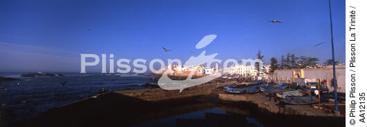 Essaouira. - © Philip Plisson / Plisson La Trinité / AA12135 - Nos reportages photos - Ciel bleu