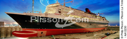 Queen Mary 2. - © Philip Plisson / Plisson La Trinité / AA12230 - Nos reportages photos - Construction navale