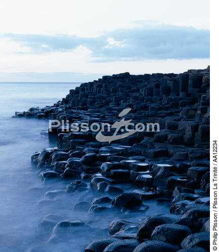 The Giant's Causeway in Irland. - © Philip Plisson / Plisson La Trinité / AA12234 - Photo Galleries - Ireland