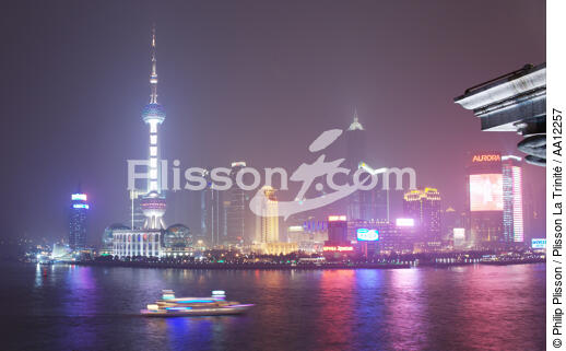 Shanghai in China. - © Philip Plisson / Plisson La Trinité / AA12257 - Photo Galleries - Night
