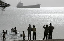 Une plage à Aqaba en Jordanie. © Philip Plisson / Plisson La Trinité / AA12259 - Nos reportages photos - Homme