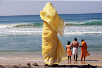 La plage de Varkala en Inde. © Philip Plisson / Plisson La Trinité / AA12281 - Nos reportages photos - Homme
