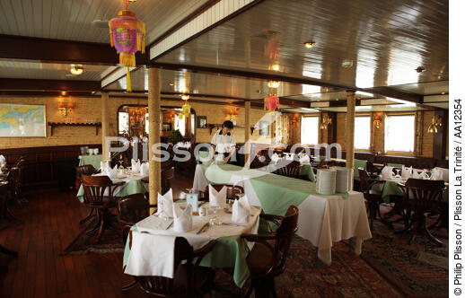 Le restaurant de l'Emeraude. - © Philip Plisson / Plisson La Trinité / AA12354 - Nos reportages photos - Bateau à vapeur
