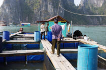 Village de pêcheurs vietnamiens. © Philip Plisson / Plisson La Trinité / AA12363 - Nos reportages photos - Baie d'Along