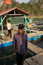A Vietnamese fisherman. © Philip Plisson / Plisson La Trinité / AA12368 - Photo Galleries - portrait
