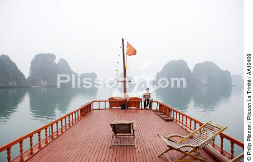 Higher deck of a junk in Along Bay. - © Philip Plisson / Plisson La Trinité / AA12409 - Photo Galleries - Vietnam