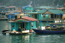 A village in Along Bay. © Philip Plisson / Pêcheur d’Images / AA12438 - Photo Galleries - Ha Long Bay