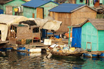 Village of fishermen in Along Bay. © Philip Plisson / Pêcheur d’Images / AA12455 - Photo Galleries - Ha Long Bay