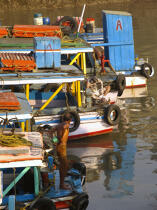 Boats in Bombay. © Philip Plisson / Plisson La Trinité / AA12488 - Photo Galleries - Town [Maharashtra]