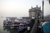 Le Gateaway of India à Bombay. © Philip Plisson / Plisson La Trinité / AA12497 - Nos reportages photos - Site [Maharashtra]