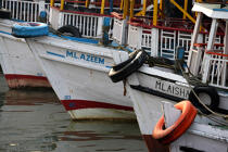 Bateaux dans le port de Bombay. © Philip Plisson / Plisson La Trinité / AA12510 - Nos reportages photos - Etats [Inde]