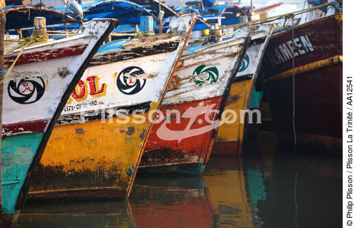 Etraves de bateaux de pêche à Cochin. - © Philip Plisson / Plisson La Trinité / AA12541 - Nos reportages photos - Cochin