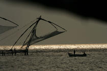 Pêche à Cochin. © Philip Plisson / Plisson La Trinité / AA12602 - Nos reportages photos - Ville [Kerala]