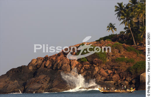 Sur la plage de Kovallam. - © Philip Plisson / Plisson La Trinité / AA12651 - Nos reportages photos - Homme
