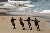 Sur la plage de Vilinjan. © Philip Plisson / Plisson La Trinité / AA12670 - Nos reportages photos - Inde