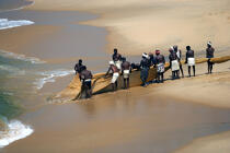 On the beach of Vilinjan. © Philip Plisson / Pêcheur d’Images / AA12672 - Photo Galleries - Inshore Fishing in Kerala, India
