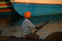 Hindou à Vilinjan. © Philip Plisson / Pêcheur d’Images / AA12678 - Nos reportages photos - La petite pêche au Kerala, Inde du sud