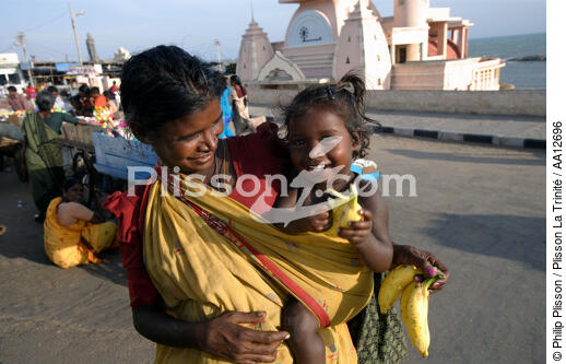 Hindus in Cap Comorin. - © Philip Plisson / Plisson La Trinité / AA12696 - Photo Galleries - Woman