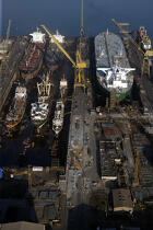 Réparation naval à Dubai. © Philip Plisson / Plisson La Trinité / AA12788 - Nos reportages photos - Réparation navale