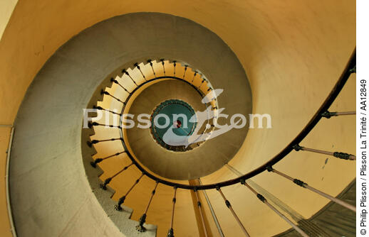 The staircase of Alistro lighthouse in Corsica. - © Philip Plisson / Plisson La Trinité / AA12849 - Photo Galleries - Details