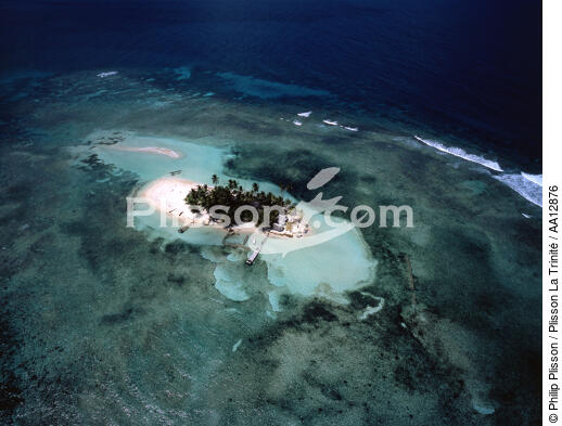 One of the islands of the archipelago of San Blas. - © Philip Plisson / Plisson La Trinité / AA12876 - Photo Galleries - Archipelago