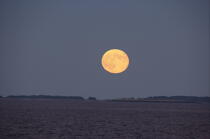 April moon © Philip Plisson / Plisson La Trinité / AA13016 - Photo Galleries - Maine