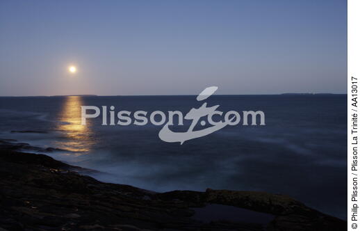 April moon - © Philip Plisson / Plisson La Trinité / AA13017 - Photo Galleries - Maine