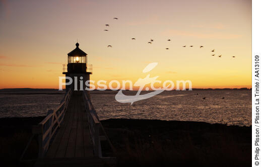 Marshall Point Light dans le Maine. - © Philip Plisson / Plisson La Trinité / AA13109 - Nos reportages photos - Contre-jour