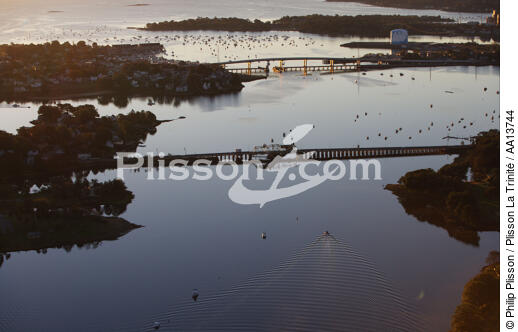 Salem - © Philip Plisson / Plisson La Trinité / AA13744 - Photo Galleries - Bridge