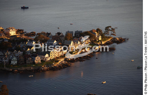 Salem - © Philip Plisson / Plisson La Trinité / AA13745 - Nos reportages photos - Mer calme