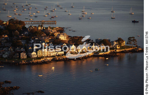 Salem - © Philip Plisson / Plisson La Trinité / AA13746 - Nos reportages photos - Mer calme