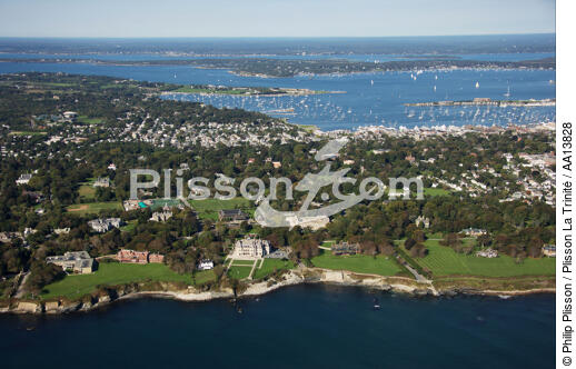 Newport in the state of the Rhode Island. - © Philip Plisson / Plisson La Trinité / AA13828 - Photo Galleries - Autumn Colors in New England