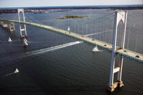 Newport dans l'état du Rhode Island. © Philip Plisson / Plisson La Trinité / AA13839 - Nos reportages photos - Pont suspendu