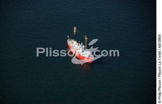 Bateau phare devant Newport. - © Philip Plisson / Plisson La Trinité / AA13865 - Nos reportages photos - Newport