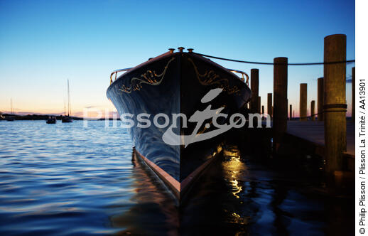 Motorboat in Watch Hill in Rhode Island. - © Philip Plisson / Plisson La Trinité / AA13901 - Photo Galleries - United States [The]