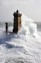 Storm in the strong current of Raz de Sein. © Philip Plisson / Plisson La Trinité / AA13926 - Photo Galleries - Lighthouse [29]