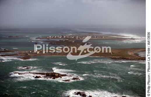 Storm on Sein island. - © Philip Plisson / Plisson La Trinité / AA13936 - Photo Galleries - Storm at sea