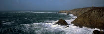 Coup de vent sur la Pointe du Raz © Philip Plisson / Plisson La Trinité / AA13947 - Nos reportages photos - Mer agitée