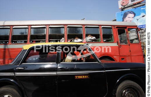 Circulation à Bombay. - © Philip Plisson / Plisson La Trinité / AA14075 - Nos reportages photos - Taxi