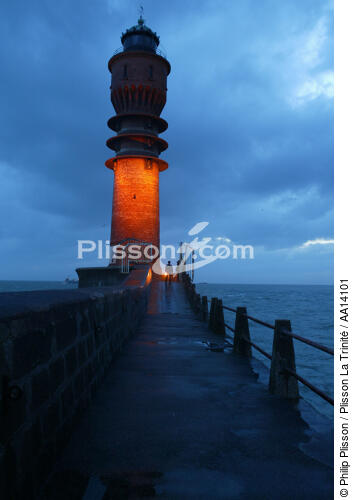 The lighthouse Saint-pol in Dunkerque. - © Philip Plisson / Plisson La Trinité / AA14101 - Photo Galleries - Nord-Pas-de-Calais