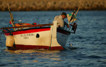 Petite pêche aux Açores. © Philip Plisson / Plisson La Trinité / AA14108 - Nos reportages photos - Portugal