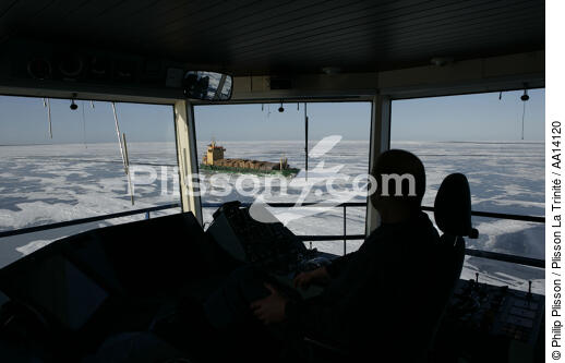 A bord d'un brise glace en mer Baltique. - © Philip Plisson / Plisson La Trinité / AA14120 - Nos reportages photos - Brise Glace en mer Baltique