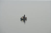 Dans la baie d'Ha Long. © Philip Plisson / Plisson La Trinité / AA14143 - Nos reportages photos - Vietnam