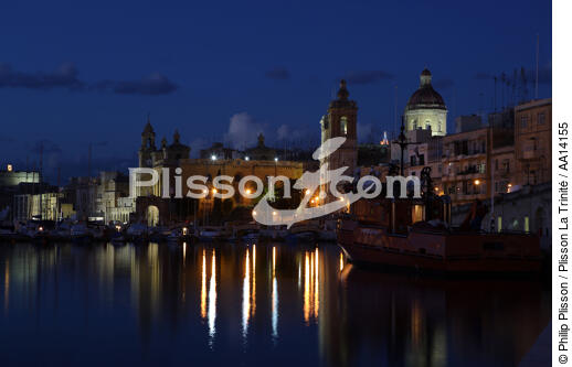 Valletta in Malta. - © Philip Plisson / Plisson La Trinité / AA14155 - Photo Galleries - Night
